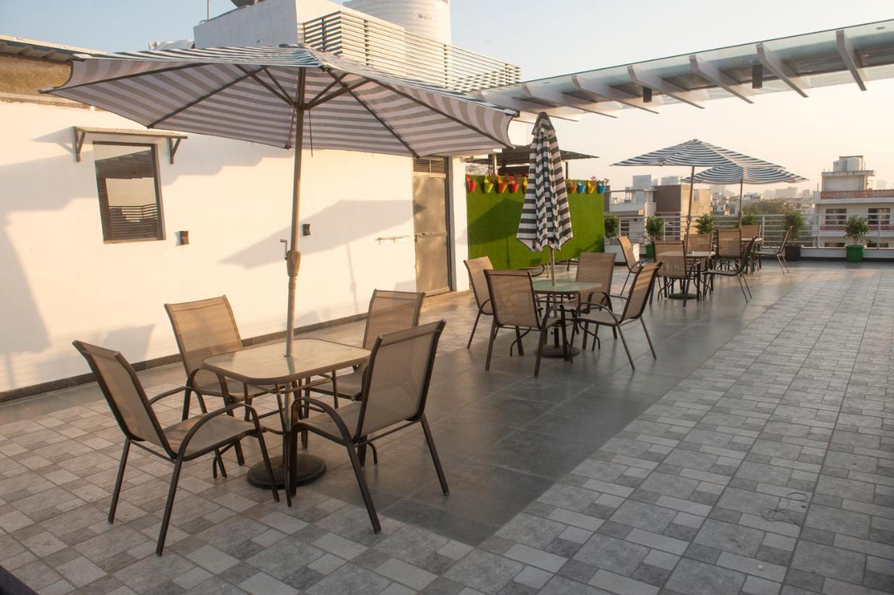 Posh Residency Huda City Center Gurgaon Exterior foto